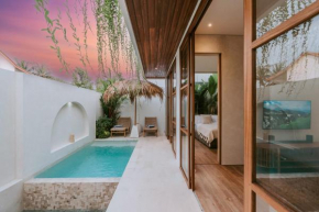 Private Pool, Skylight Bathtub, Dreamy Pool and Serene Greenery in Canggu!